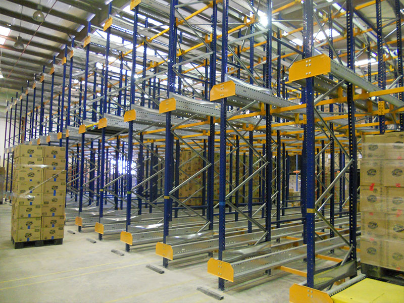 İçine Girilebilir DRIVE-IN Depo Raf Sistemleri